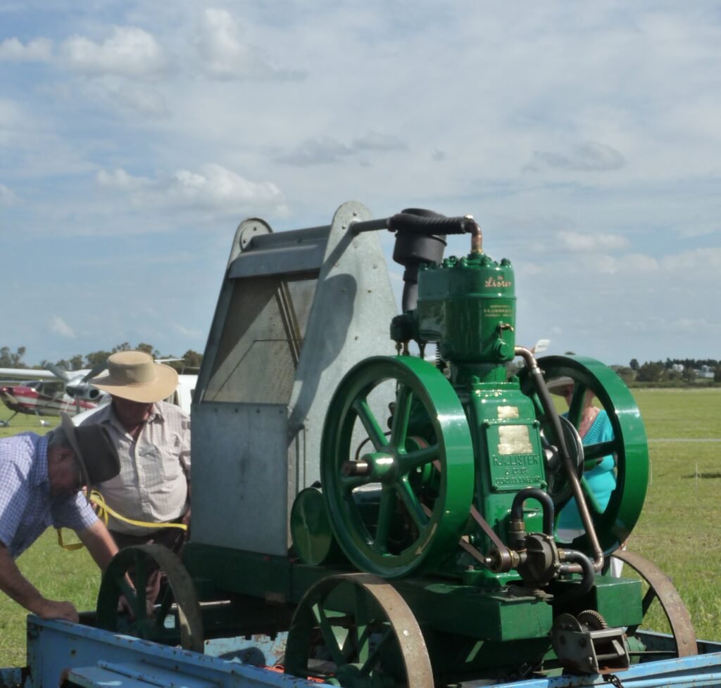 attractions ab fly in weekend stationary engines oct 2008
