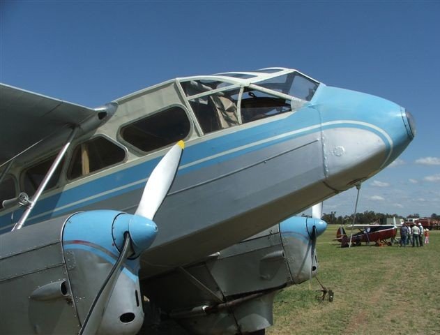 a classic de havilland dh.89 dragon rapide, a twin engine, short haul biplane airliner first introduced in 1934 vh utv oct 5th 2008